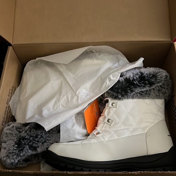 Arctic Shield white winter boots women’s size 9 - Picture 6 of 6